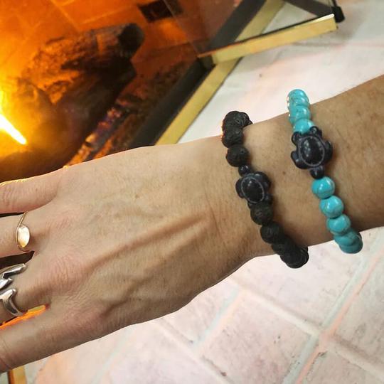 BLUE TURTLE STONE BRACELET