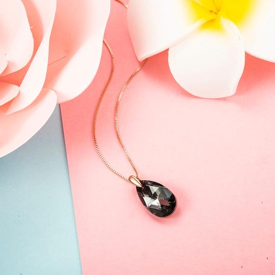 BLACK AURORA CRYSTAL NECKLACE